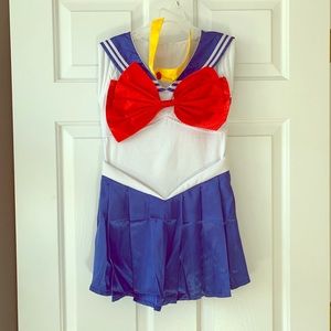 Girls size 10 sailor moon costume